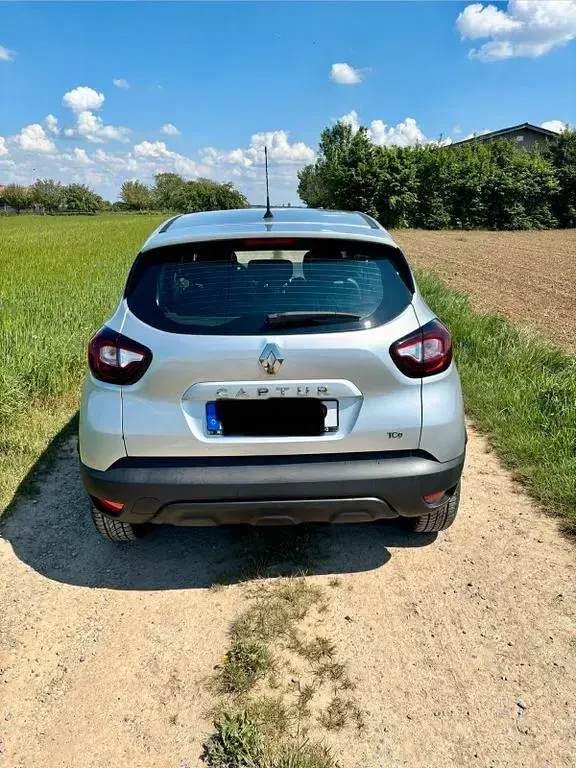 Używany Renault Captur 90 KM (66 kW) 2017 Srebrny SUV