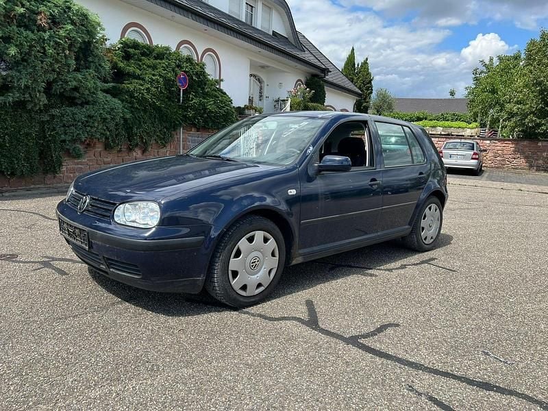 Blau Gebraucht 2000 VW Golf IV Limousine | 1.950 € (Fairer Preis) - Bild 1/4