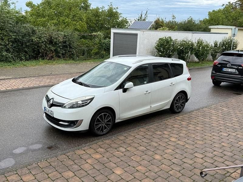 Weiß Gebraucht 2013 Renault Grand Scénic III Dynamique Van / Kleinbus | 5.299 € (Fairer Preis) - Bild 1/4