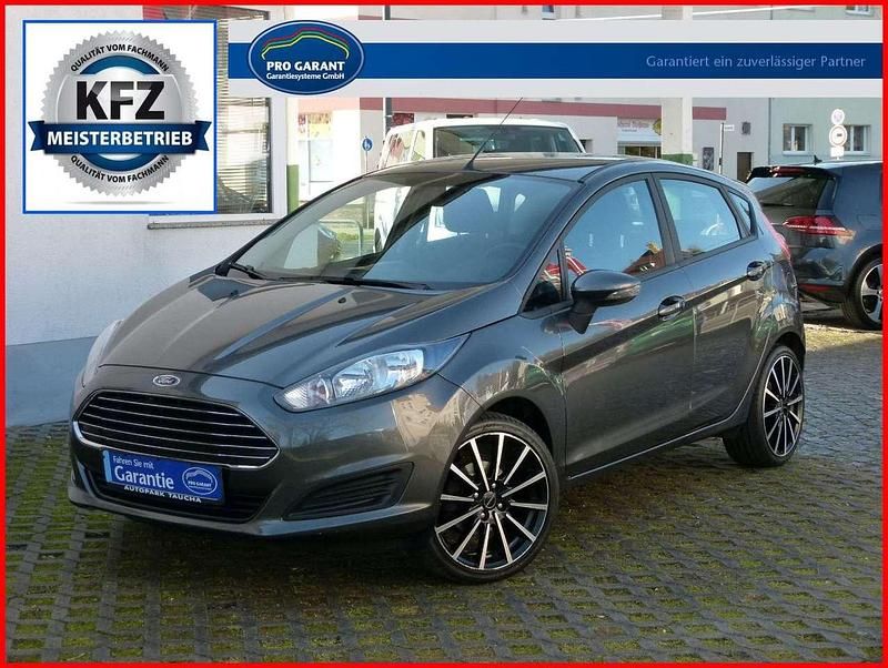 Gebraucht Ford Fiesta 82 PS (60 kW) 2016 Grau Kleinwagen
