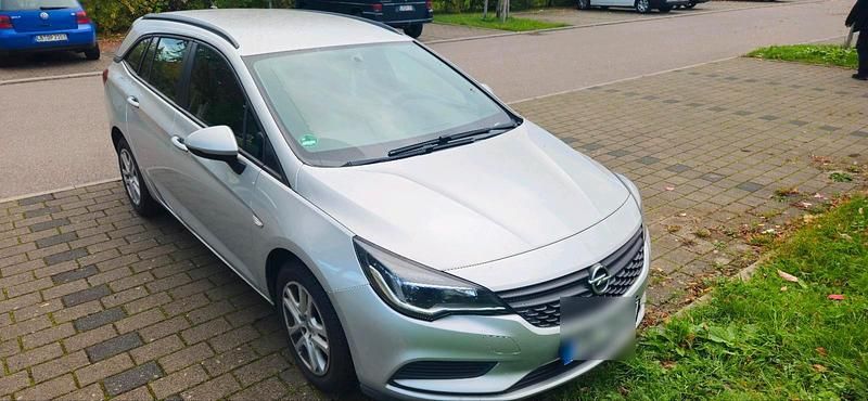 Silber Gebraucht 2017 Opel Astra Kombi | 5.800 € (Guter Preis) - Bild 1/4