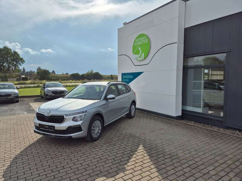 Silber Gebraucht 2024 Skoda Kamiq Essence SUV | 24.700 € (Fairer Preis) - Bild 1/4