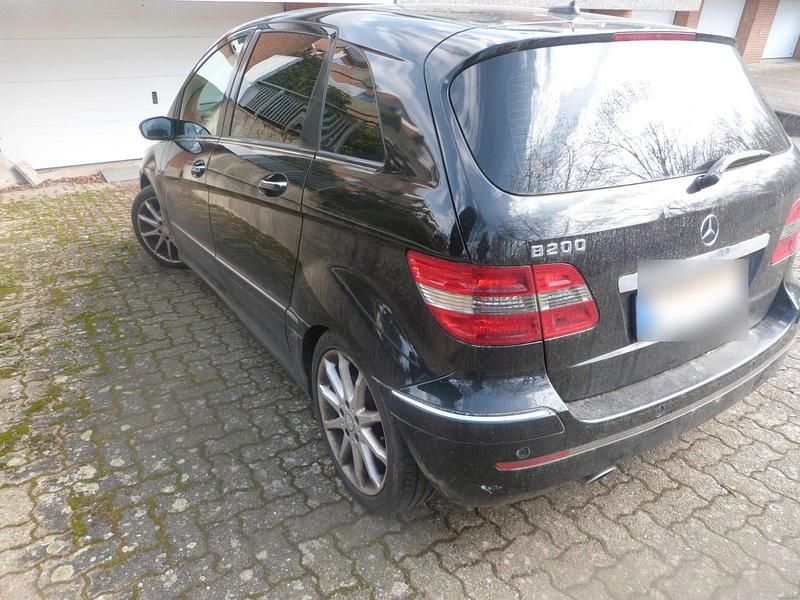 Gebraucht Mercedes B200 100 PS (73 kW) 2008 Schwarz Van / Kleinbus