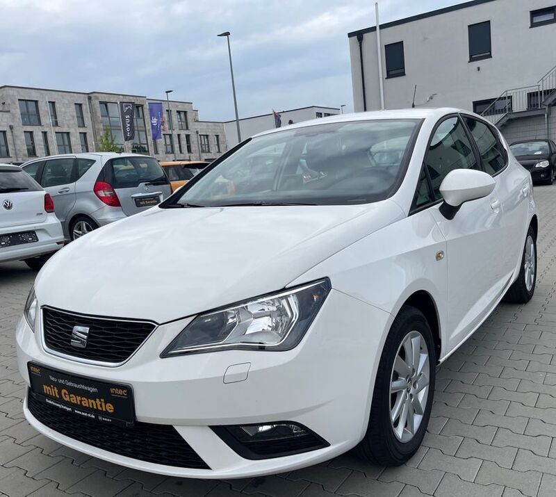 "candy" weiss Gebraucht 2015 Seat Ibiza Stylance Limousine | 7.450 € (Fairer Preis) - Bild 1/4