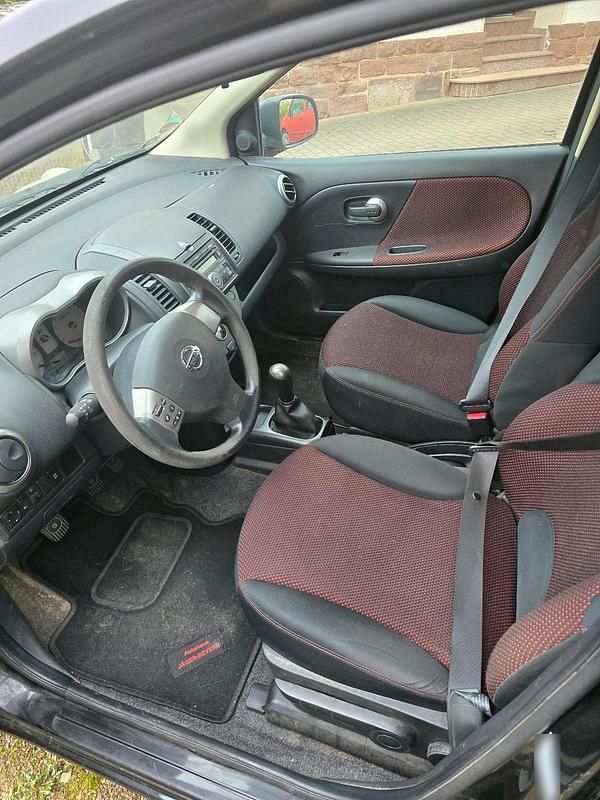 Second-hand Nissan Note 110 CP (80 kW) 2007 Negru Hatchback