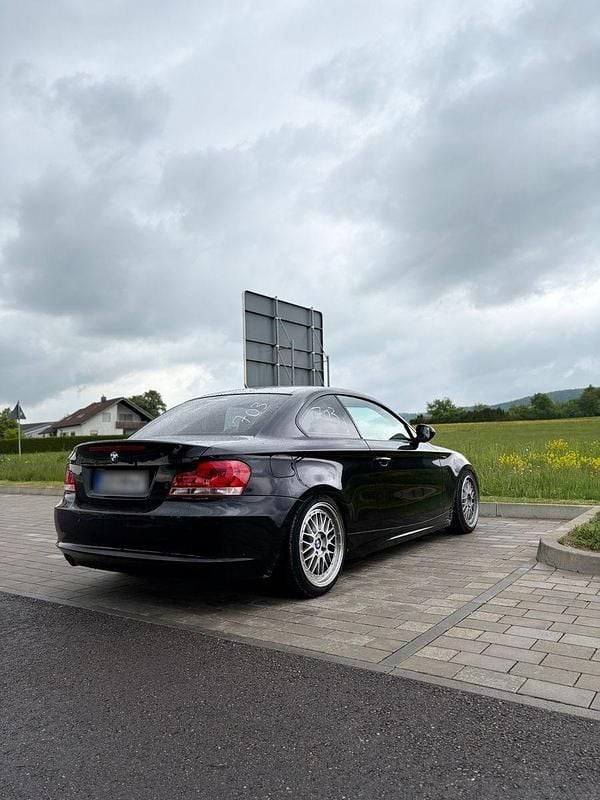 Gebraucht BMW 118 Coupé 143 PS (105 kW) 2011 Schwarz Coupé