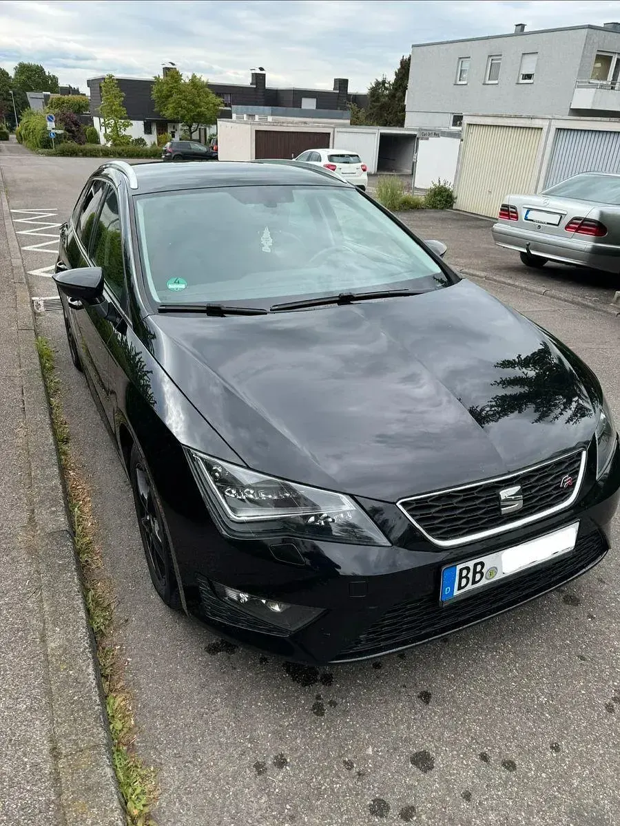 Używany Seat Leon FR 179 KM (131 kW) 2016 Czarny Kombi