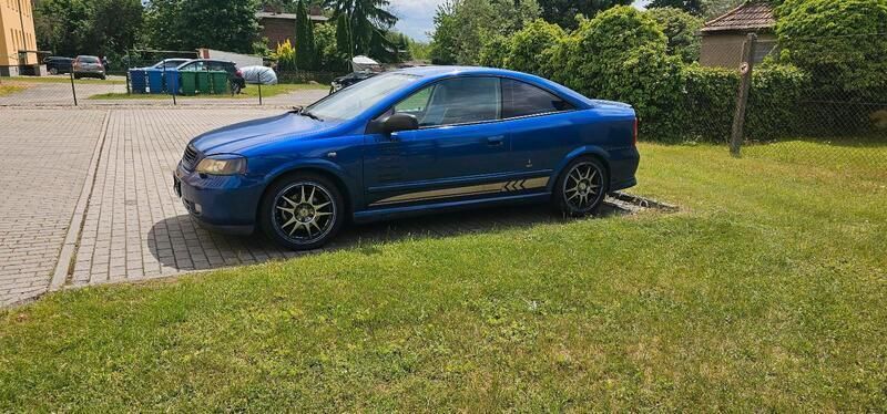 Blau Gebraucht 2001 Opel Astra Coupé | 750 € - Bild 1/4