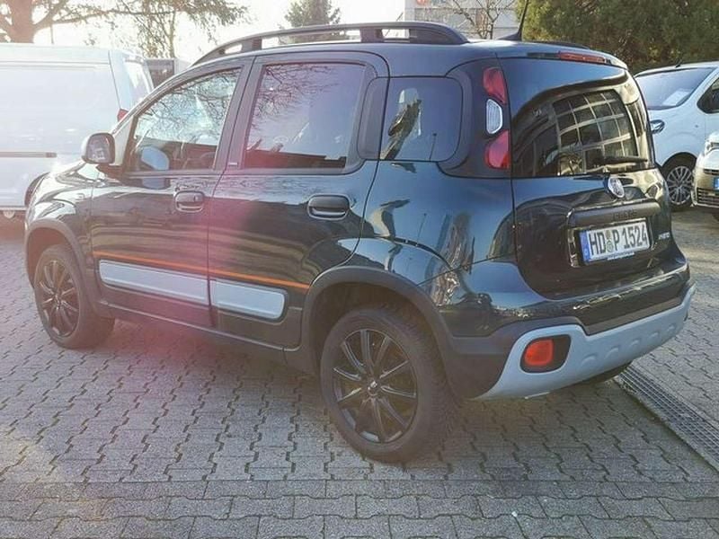 Gebraucht Fiat Panda Cross Cross 69 PS (50 kW) 2022 Foresta grün Kleinwagen