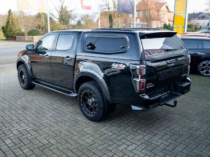 Gebraucht Isuzu D-Max 163 PS (119 kW) 2023 Schwarz SUV