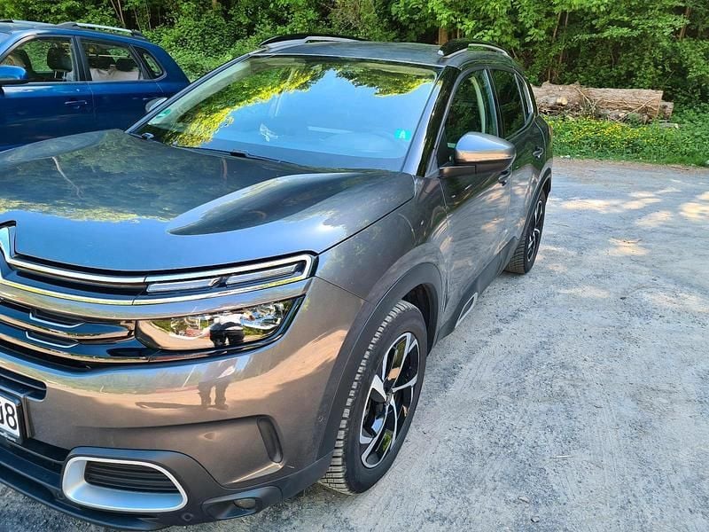 Grau Gebraucht 2019 Citroën C5 Aircross SUV | 16.500 € (Fairer Preis) - Bild 1/4