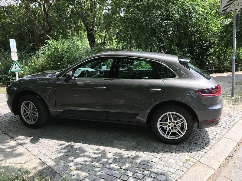 Gebraucht Porsche Macan S 258 PS (189 kW) 2014 Grau SUV