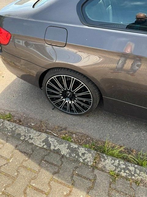 Second-hand BMW 320 170 CP (125 kW) 2011 Maro Coupe