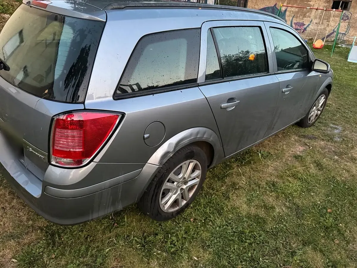 Gebraucht Opel Astra 120 PS (88 kW) 2004 Silber Kombi