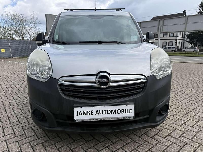 Gebraucht Opel Combo 90 PS (66 kW) 2015 Silber Van / Kleinbus