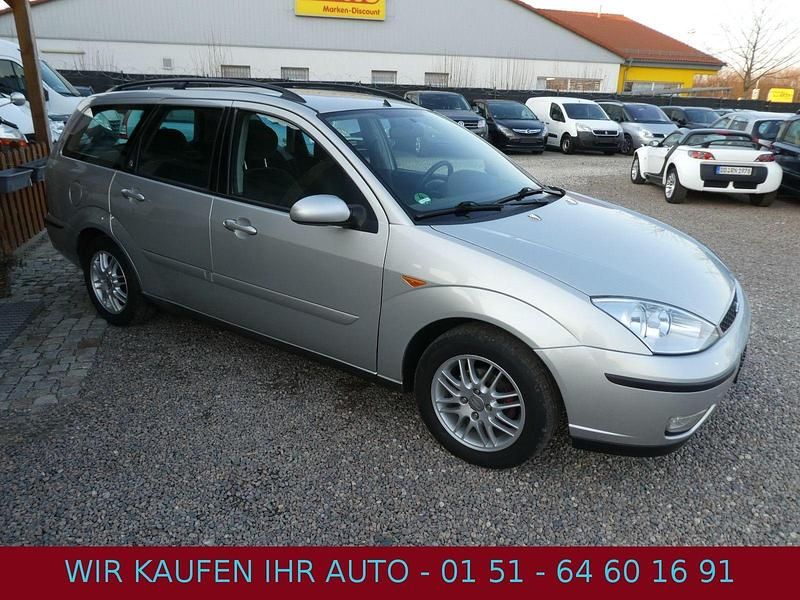 Gebraucht Ford Focus Ghia 116 PS (85 kW) 2002 Silber Kombi