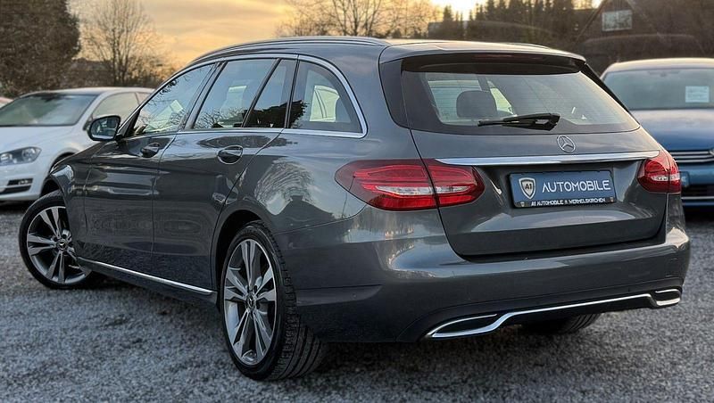 Gebraucht Mercedes C250 204 PS (150 kW) 2017 Grau Kombi