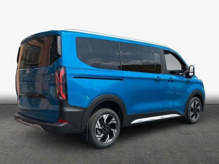 Neu Ford Tourneo Active 170 PS (125 kW) 2026 Digital aqua blue metallic Van / Kleinbus