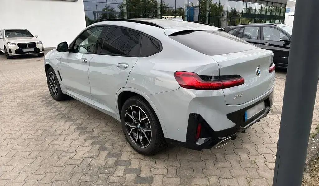 Gebraucht BMW X4 M Sport 245 PS (180 kW) 2025 Grau SUV