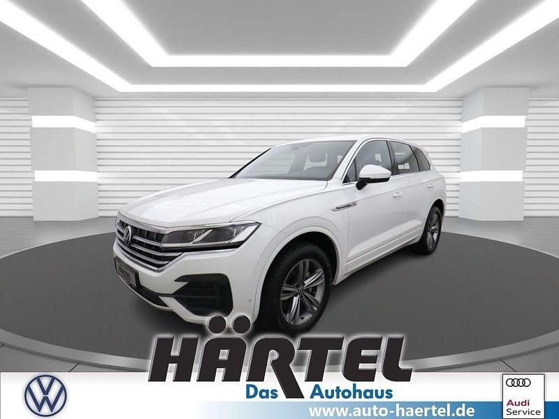 Pure white, solid Gebraucht 2021 VW Touareg R-line SUV | 44.600 € (Fairer Preis) - Bild 1/4
