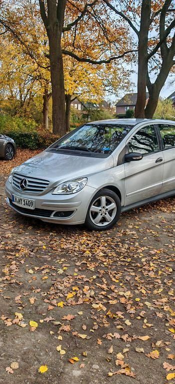 Silber Gebraucht 2005 Mercedes B200 Van / Kleinbus | 2.400 € (Fairer Preis) - Bild 1/4