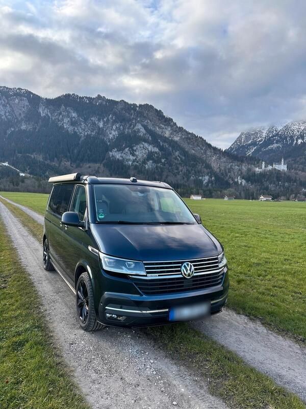 Blau Gebraucht 2023 VW T6.1 California Van | 68.000 € (Etwas zu teuer) - Bild 1/4