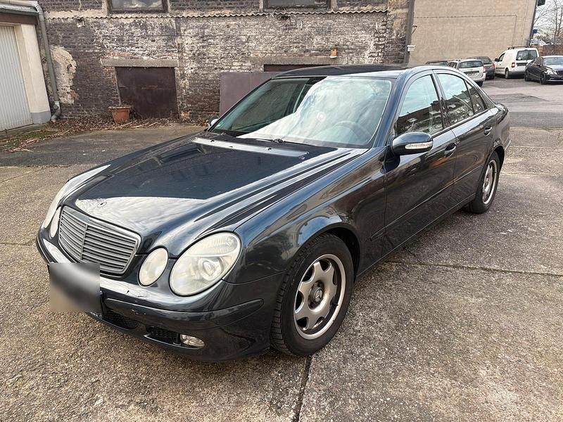 Gebraucht Mercedes E240 Classic 177 PS (130 kW) 2002 Limousine