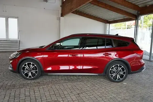 Używany Ford Focus Active 150 KM (110 kW) 2019 Czerwony Kombi