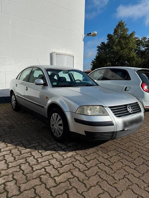 Silber Gebraucht 2000 VW Passat Limousine | 550 € (Superpreis) - Bild 1/4