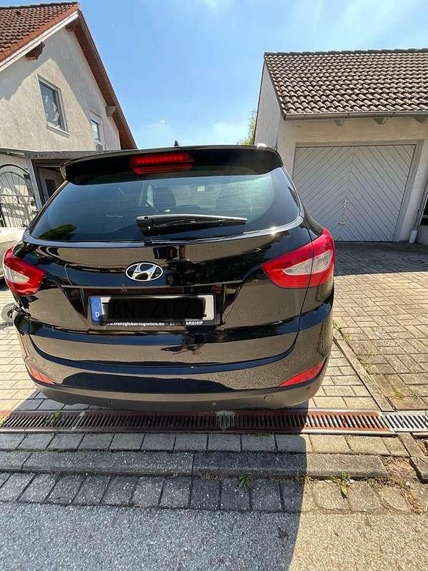 Schwarz Gebraucht 2015 Hyundai ix35 Trend SUV | 11.500 € (Fairer Preis) - Bild 1/4