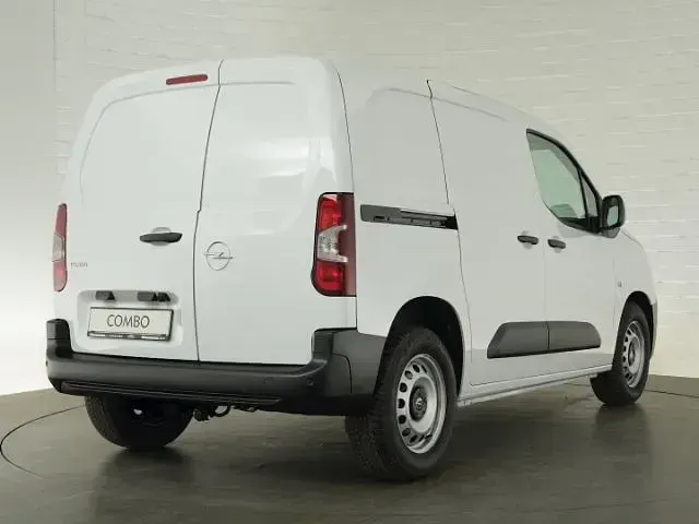 Gebraucht Opel Combo Edition 110 PS (80 kW) 2025 Weiß Van / Kleinbus