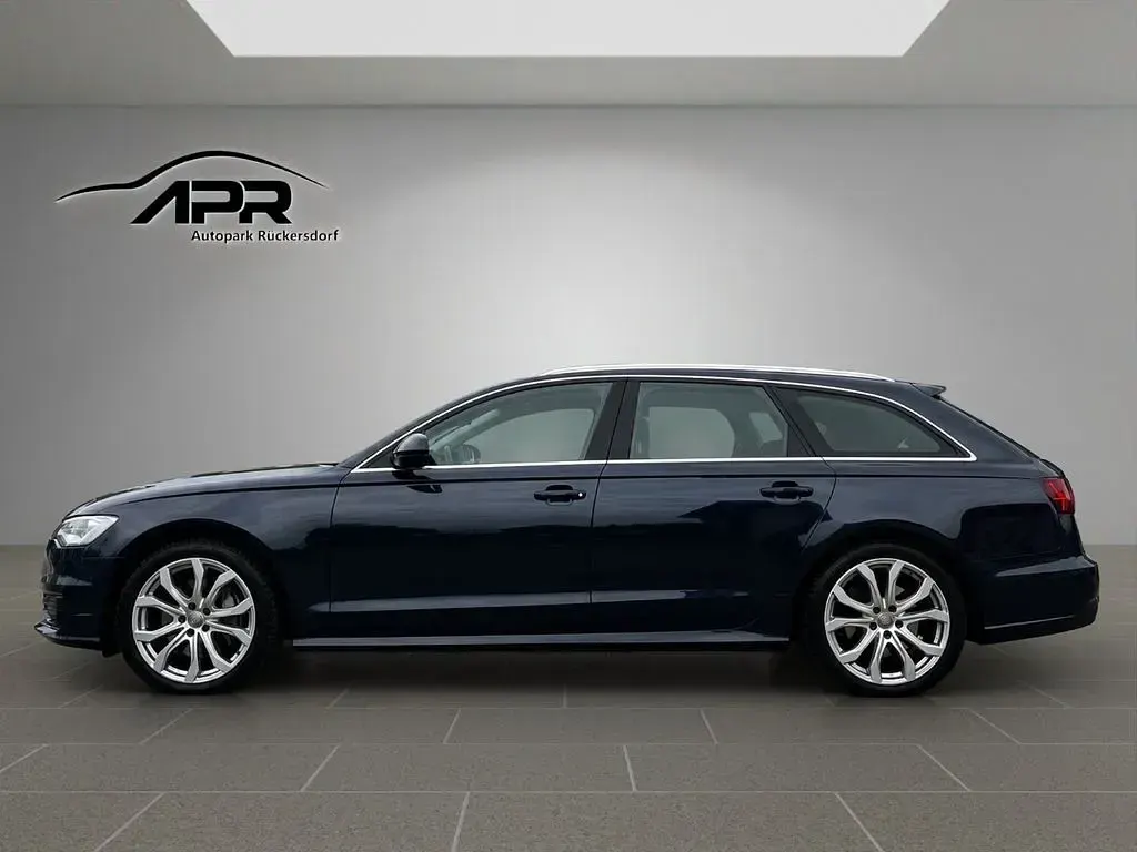 Gebraucht Audi A6 Comfort 218 PS (160 kW) 2016 Blau Kombi