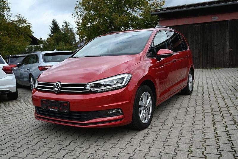 Rot Gebraucht 2022 VW Touran Highline Van / Kleinbus | 23.500 € (Guter Preis) - Bild 1/4
