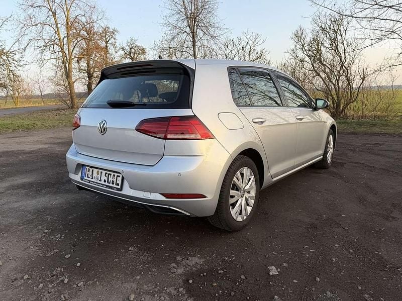 Gebraucht VW e-Golf 100 kW (136 PS) 2019 Silber Kleinwagen