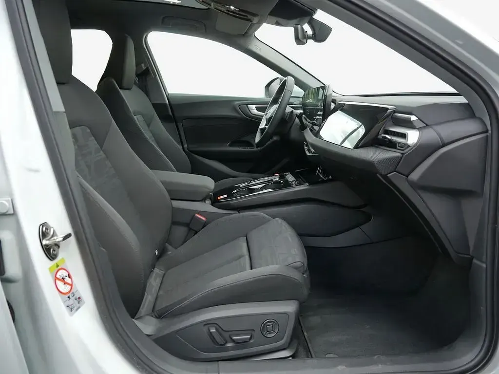 Gebraucht Audi A5 Sport 204 PS (150 kW) 2025 Gletscherweiß metallic Kombi