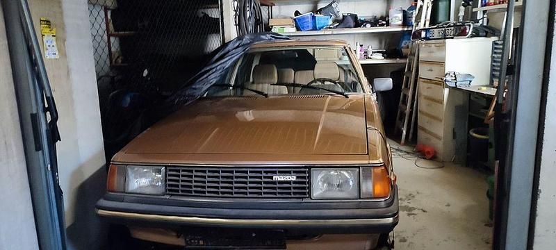 Gebraucht Mazda 626 75 PS (55 kW) 1980 Gold Limousine