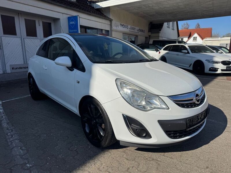 Second-hand Opel Corsa Color Edition 101 CP (74 kW) 2012 Alb Hatchback