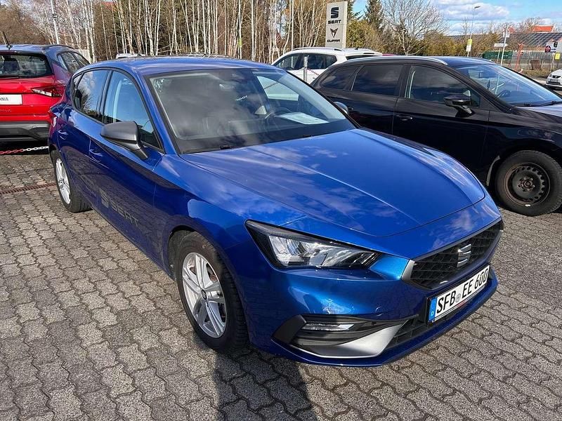 Gebraucht Seat Leon FR 110 PS (80 kW) 2024 Saphir blau metallic Limousine