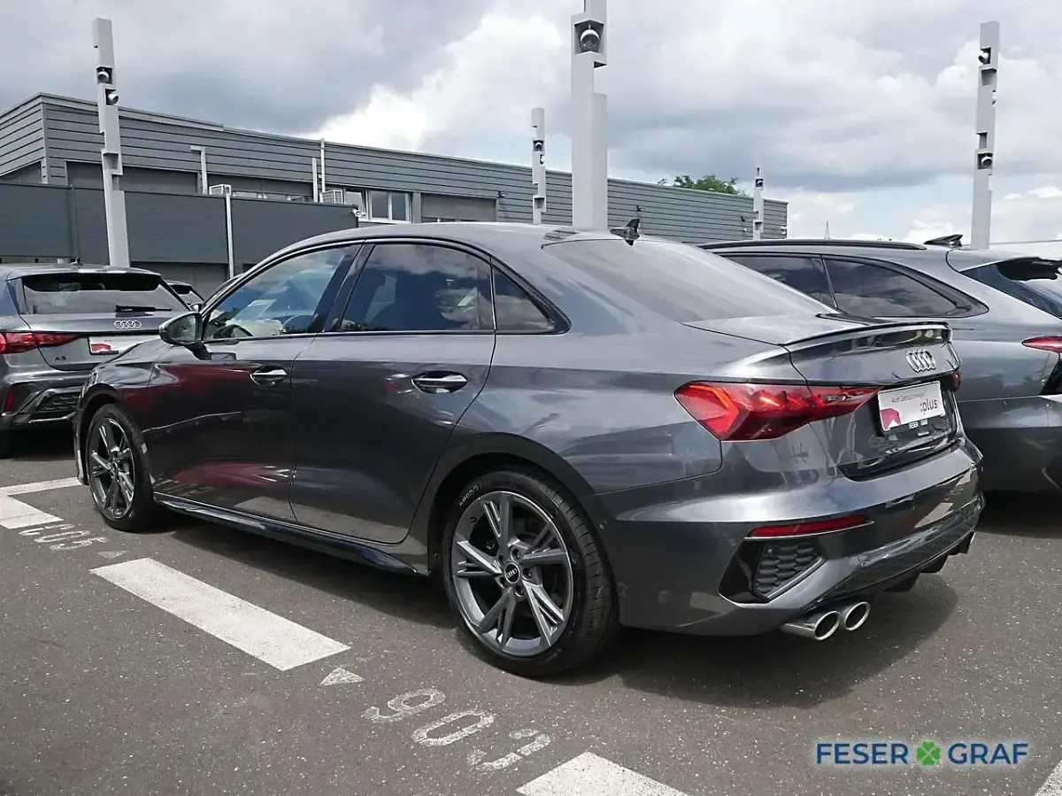 Gebraucht Audi S3 Design 310 PS (228 kW) 2022 Daytonagrau perleffekt Limousine