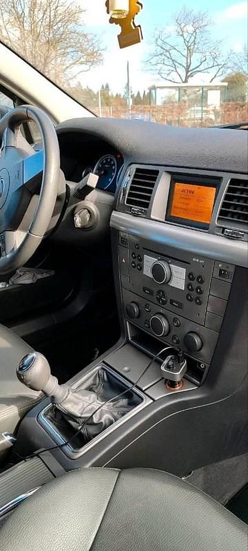 Gebraucht Opel Vectra 140 PS (102 kW) 2007 Schwarz Limousine