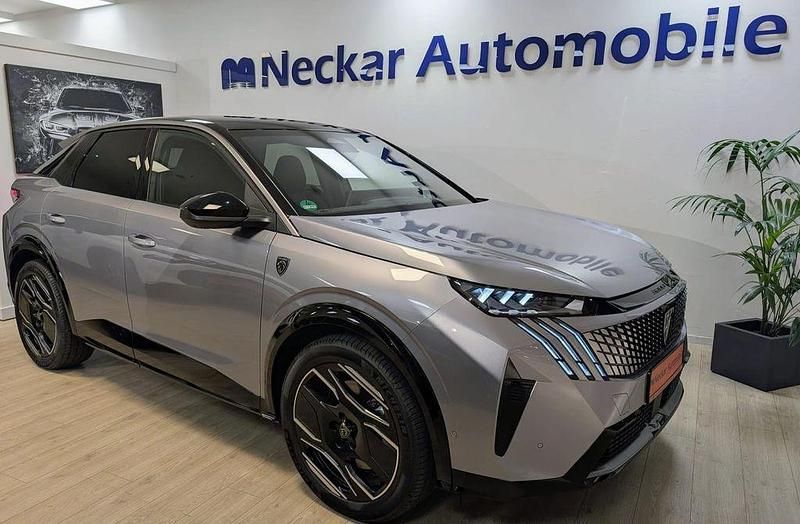 Grau Neu 2025 Peugeot e-3008 GTi SUV | 51.890 € (Fairer Preis) - Bild 1/4