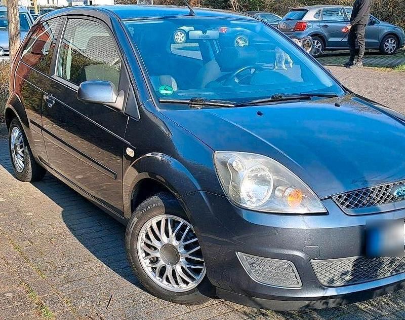 Gebraucht Ford Fiesta 69 PS (50 kW) 2008 Blau Kleinwagen