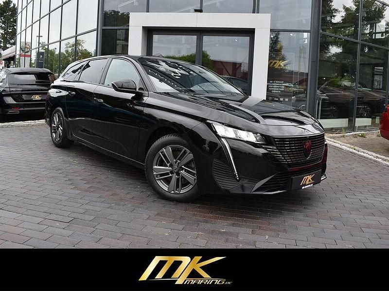 Perla nera schwarz (metallic) Gebraucht 2024 Peugeot 308 Allure Kombi | 19.990 € (Superpreis) - Bild 1/4