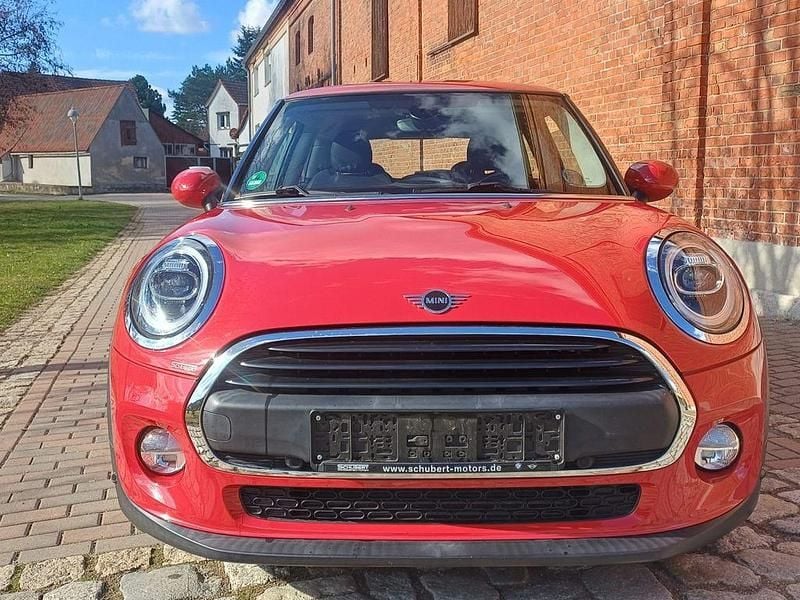 Second-hand Mini ONE 102 CP (75 kW) 2018 Roșu Hatchback