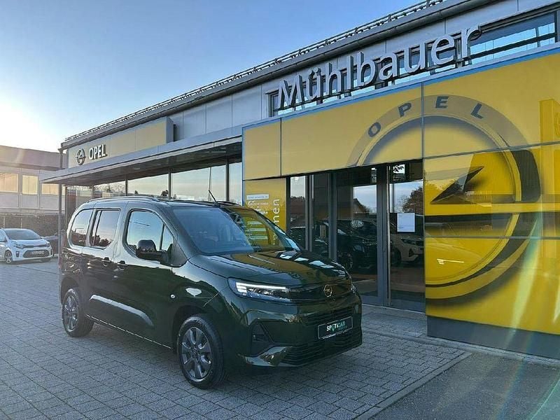 Gebraucht Opel Combo Life Edition 131 PS (96 kW) 2025 Grün Van / Kleinbus