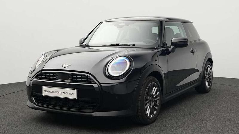 Schwarz Gebraucht 2024 Mini Cooper Classic Kleinwagen | 28.040 € (Fairer Preis) - Bild 1/4