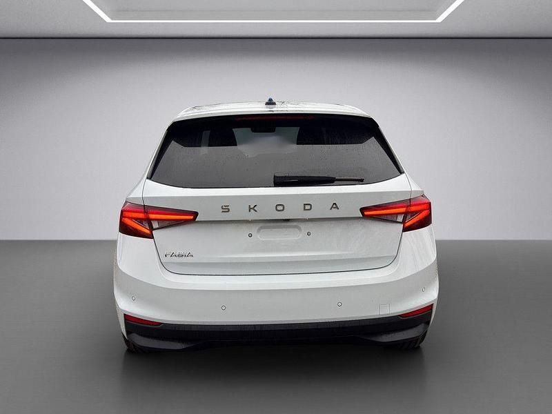 Neu Skoda Fabia 116 PS (85 kW) 2025 Weiß Limousine