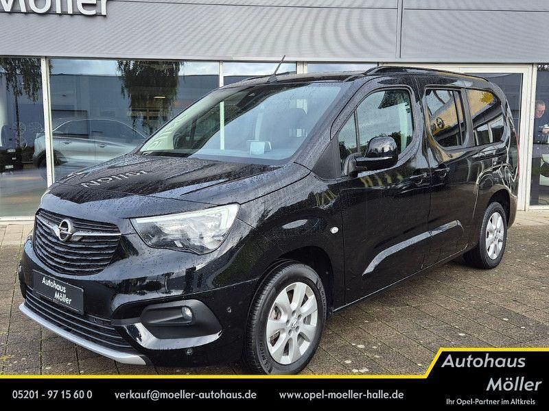 Schwarz Gebraucht 2023 Opel Combo-e Life Ultimate Van / Kleinbus | 27.500 € (Teuer) - Bild 1/4