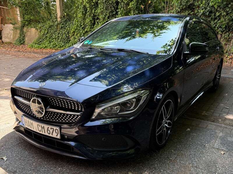 Blau Gebraucht 2017 Mercedes CLA220 Shooting Brake AMG line Kombi | 16.500 € (Guter Preis) - Bild 1/4