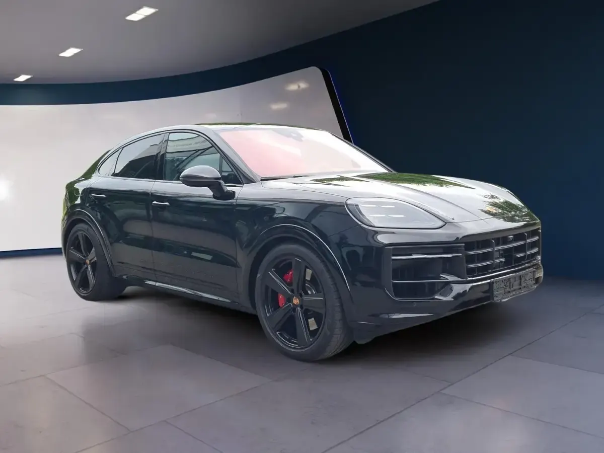 Gebraucht Porsche Cayenne GTS 500 PS (367 kW) 2026 Chromitschwarz metallic SUV